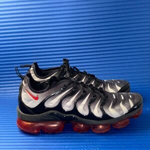 Size 10.5- Men’s Nike Air VaporMax Plus Shark Black Gray W/Red Shoes AQ8632-001